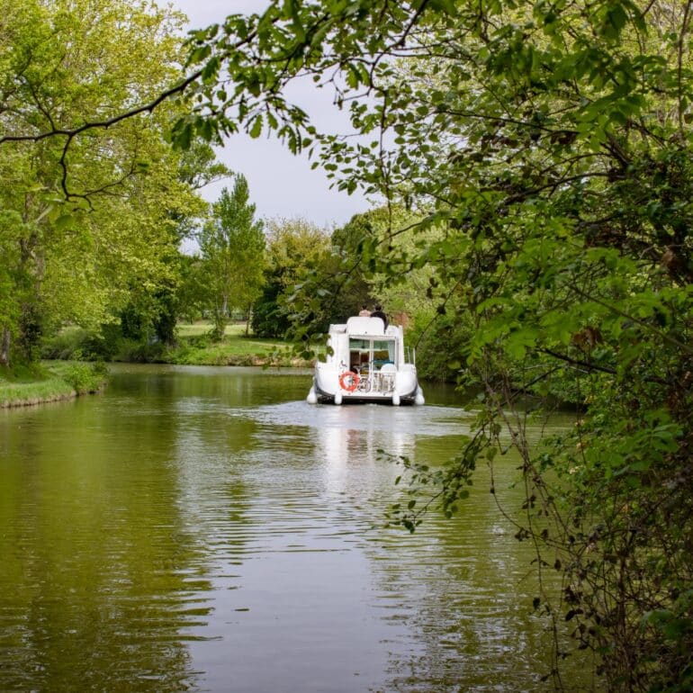 Bateau Canal